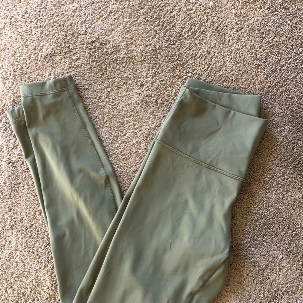 Lululemon Winder Under high Rise Size 8 Luxtreme